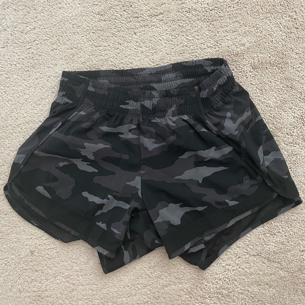 Athleta Camo Printed Mesh Racer Run Shorts 4” XS
